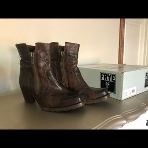 FRYE ankle boots with heel